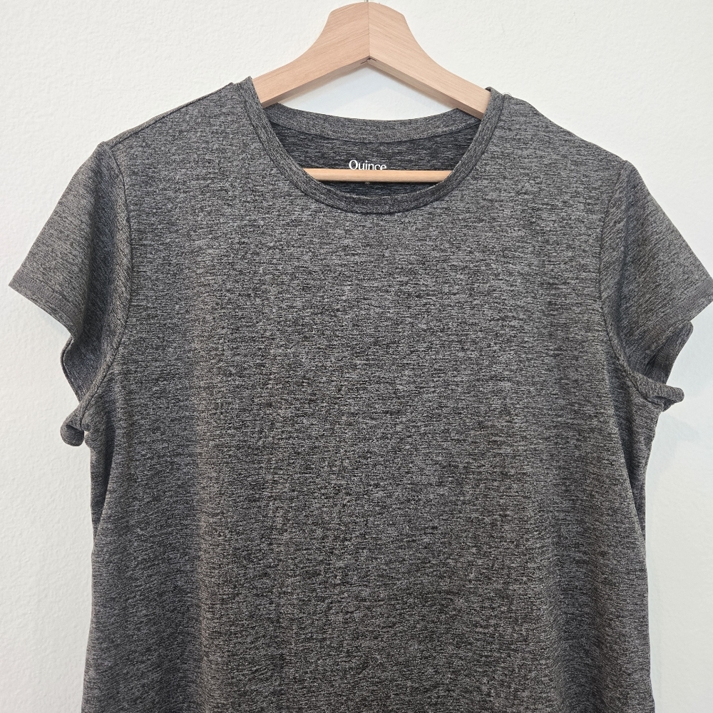Quince Women’s Flowknit Breeze Tee charcoal color size Medium - Picture 4 of 9